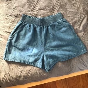 Universal Thread Shorts